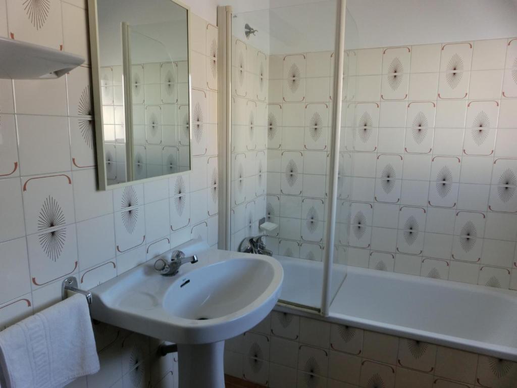 Hotel Can Catala L' Escala Bilik gambar